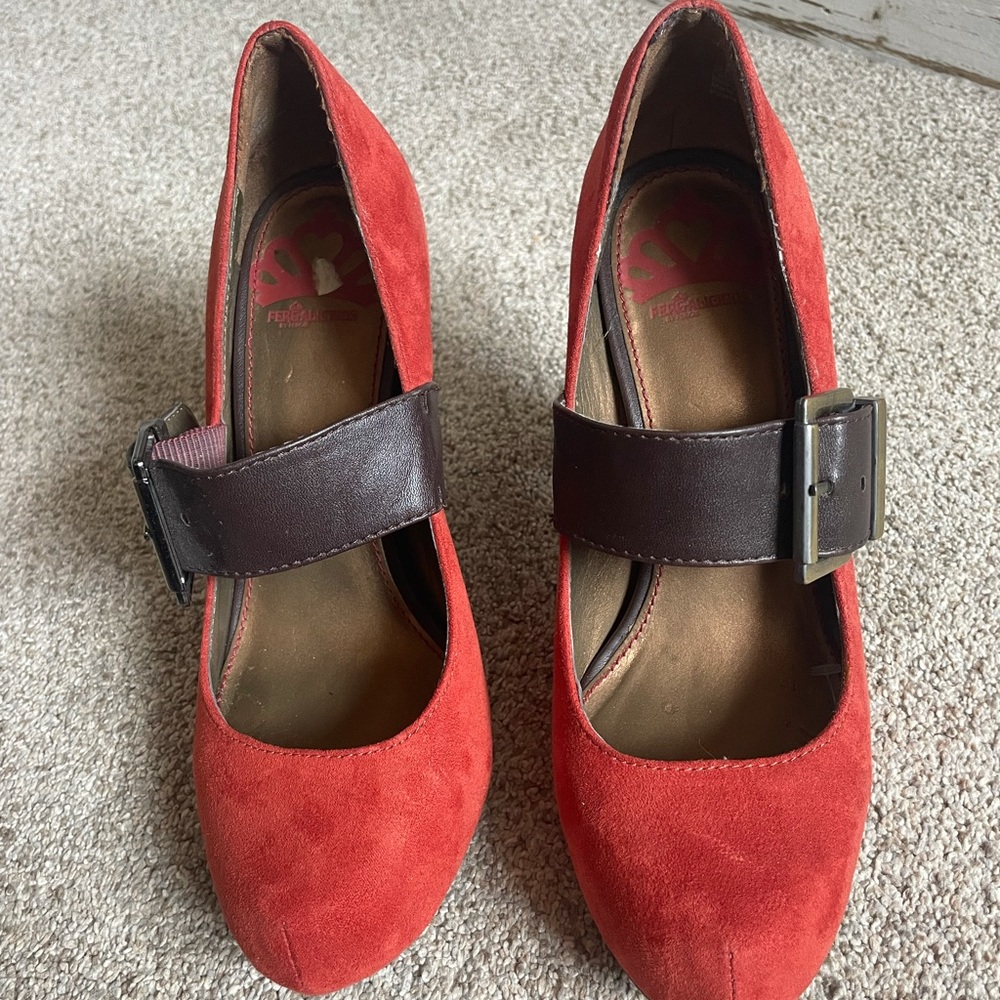 Heels - Picture 2 of 2